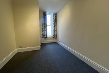 2 bed house, Citadel Road, Stonehouse, Plymouth, PL13BD - Image 4